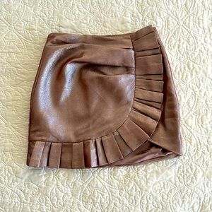 DO+BE shimmery bronze/pale pink mini skirt! Size S. Like new! Lined. Ruffle!